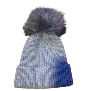 Norla Canada Women's Light Gray Soft Knit Beanie